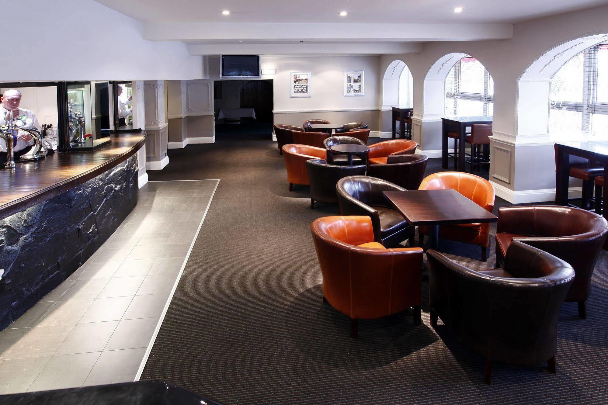 Wolverhampton Goldthorn Hotel Екстериор снимка