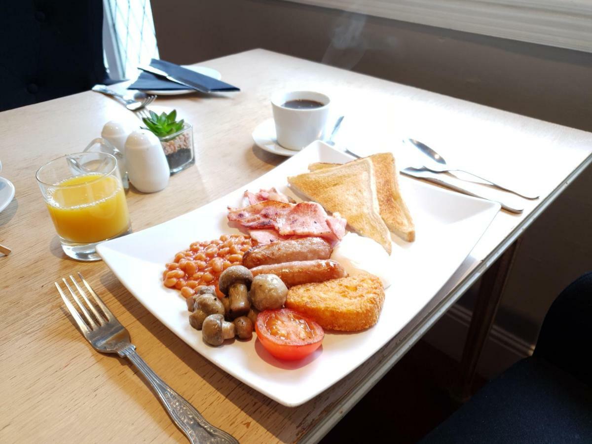 Wolverhampton Goldthorn Hotel Екстериор снимка